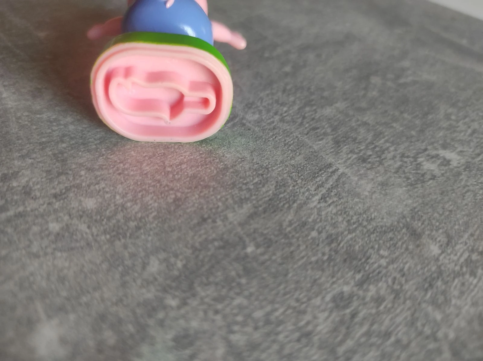 George pig avec sceau de dinosaure – photo 3